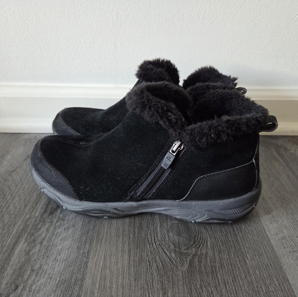 Easy Spirit Explore24 Women’s Black Esprisco Suede Booties Faux Fur Size 9.5